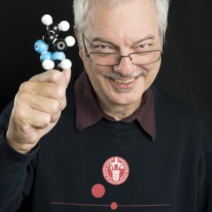Den danske kemiker Morten Meldal fra H.C.Ørsted-instituttet modtager årets Nobelpris i kemi.
Foto til banner!
Foto: Lars Krabbe.